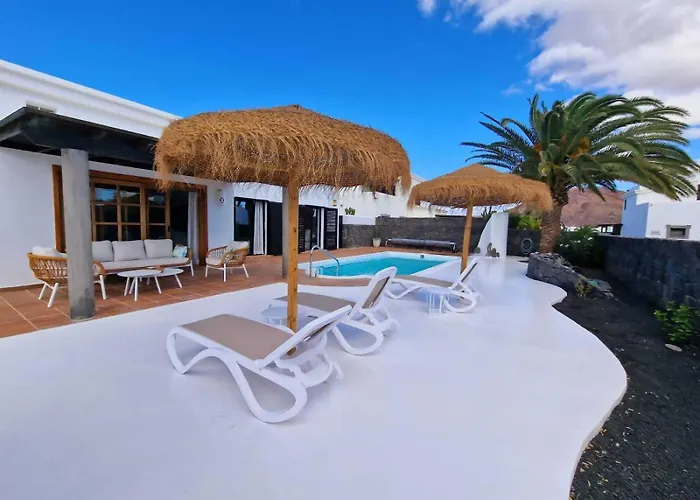 Costa Christina Con Piscina Climatiza * Yaiza (Lanzarote)